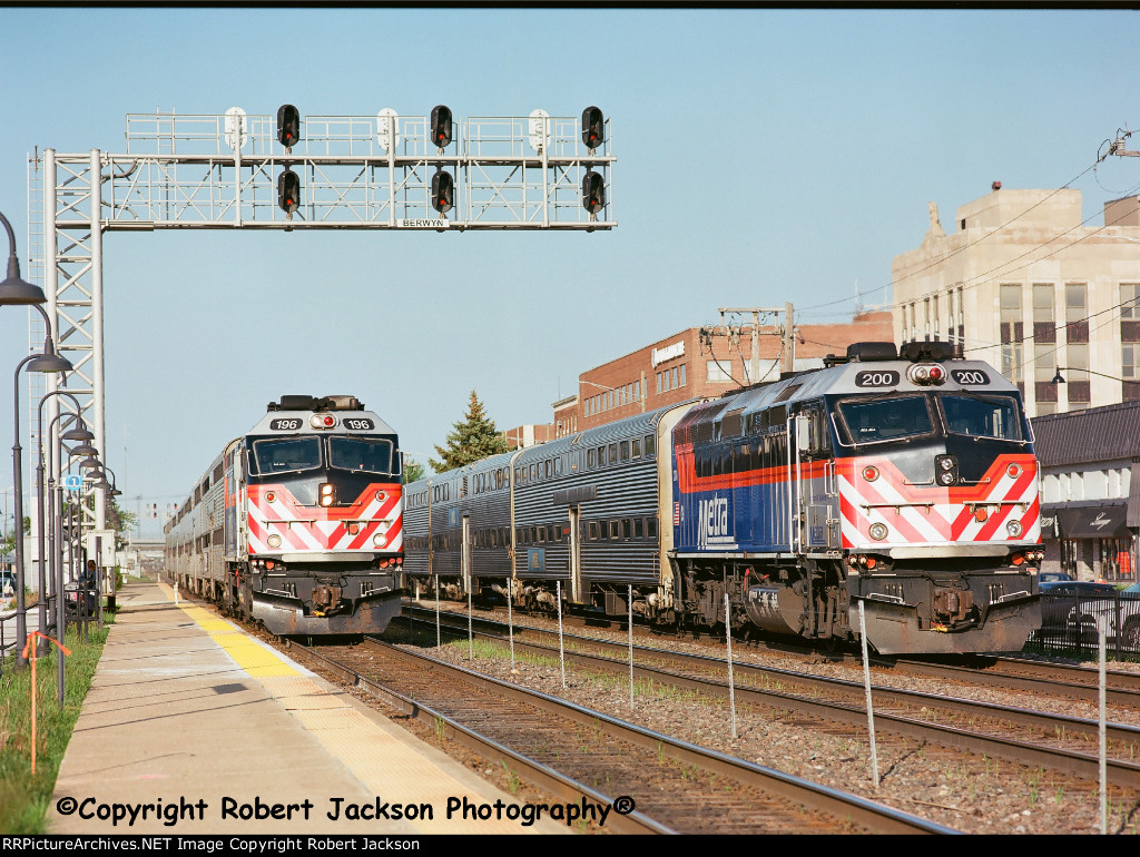 Metra trains passing!!!!